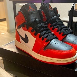 Air Jordan Retro 1 “Rare Air”